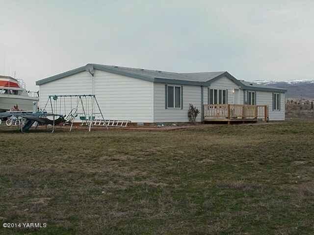 Property Photo: 171 Overland Dr WA 98942
