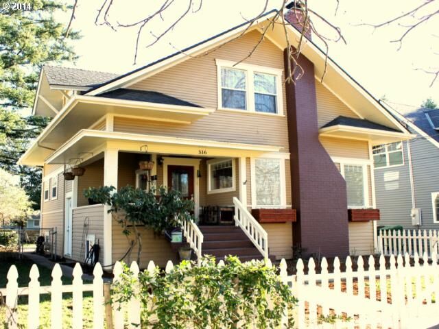 Property Photo:  516 S College St  OR 97132 