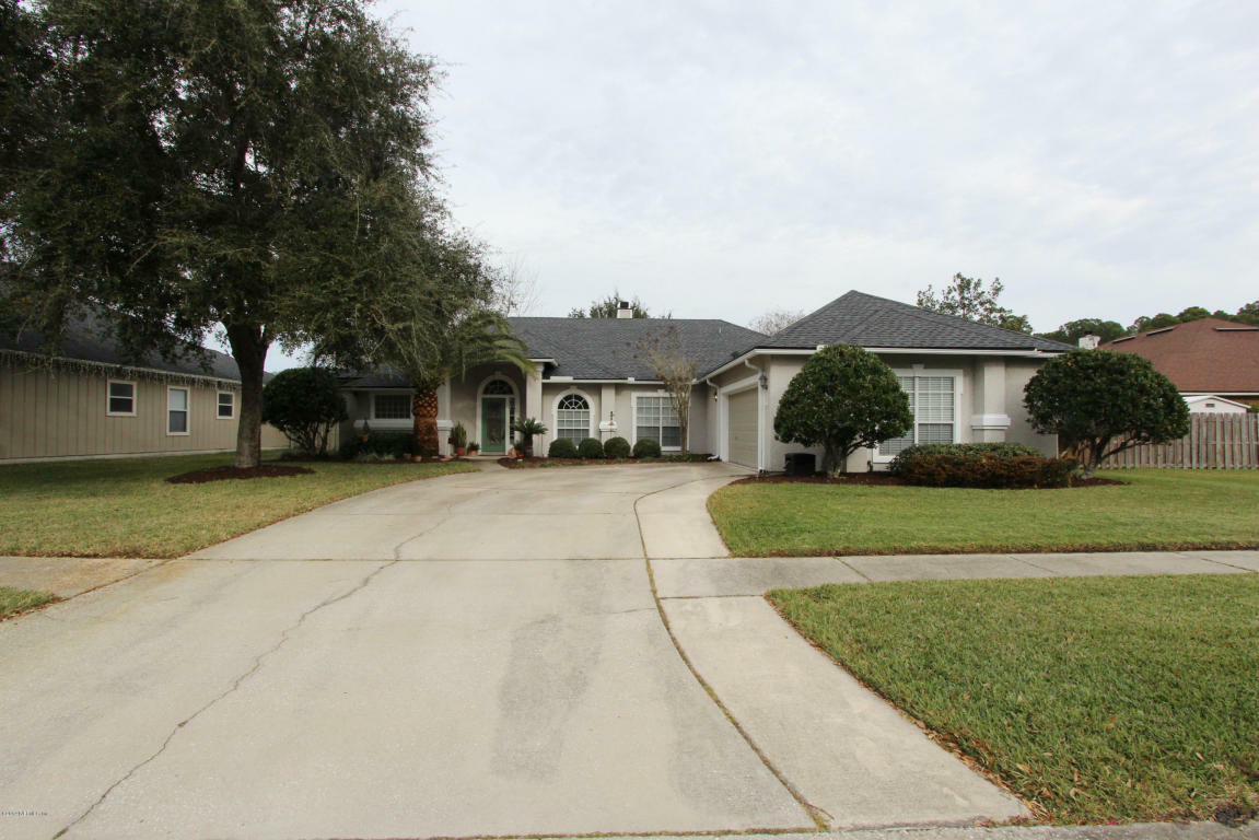 Property Photo:  1606 Hampton Place  FL 32003 