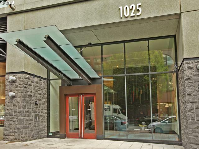 Property Photo: 1025 NW Couch St 1012 OR 97209