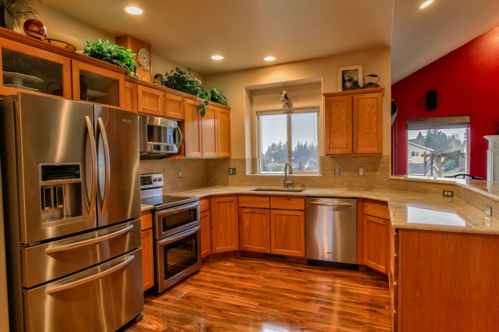 Property Photo: 3803 Ridge Ct WA 98274