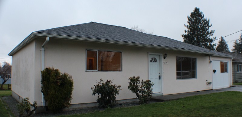 Property Photo: 1219 Quentin Ave WA 98274
