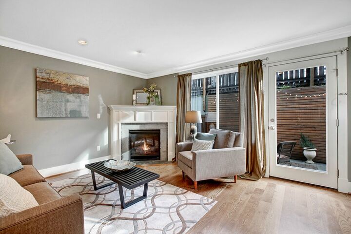 Property Photo: 220 12th Ave E A WA 98102