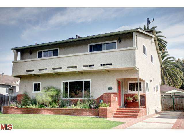 Property Photo:  8414 Reading Ave  CA 90045 