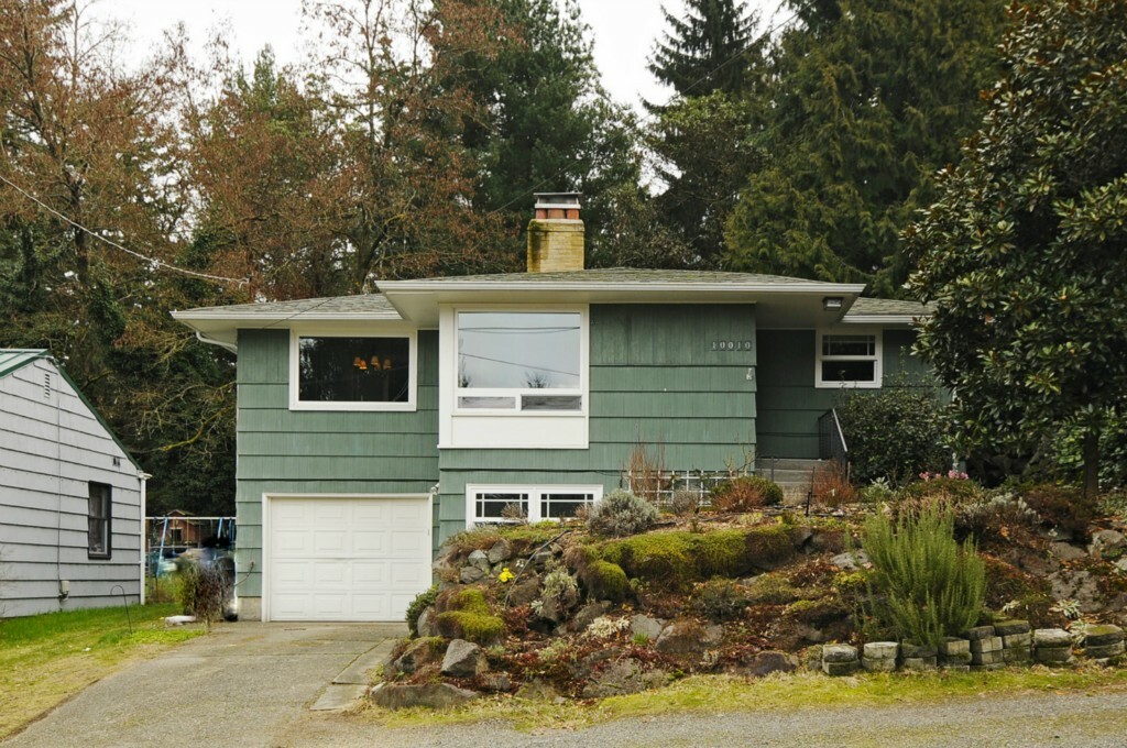 Property Photo:  10010 8th Ave NE  WA 98125 