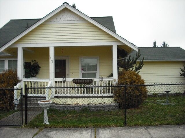 Property Photo:  301 Solberg Street NW  WA 98597 