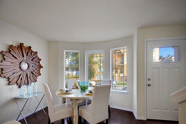 Property Photo: 1155B N 92nd St WA 98103