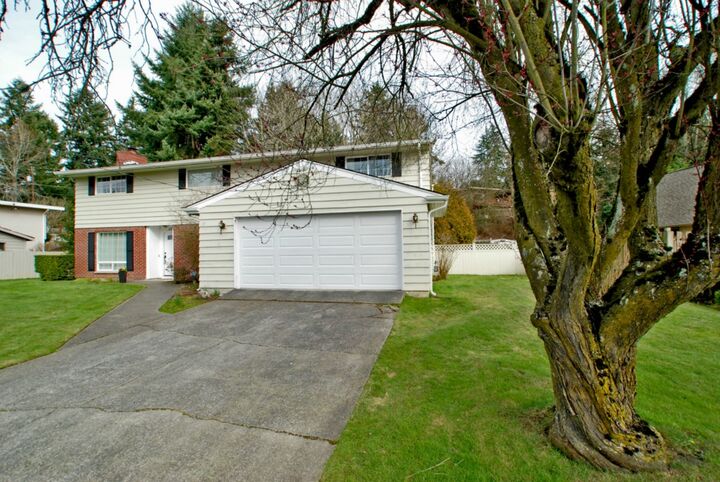 448 156th  Avenue SE  Bellevue WA 98007 photo