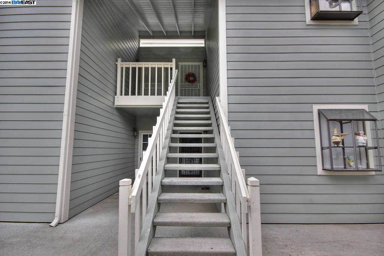 Property Photo: 3453 Baywood Ter 202 CA 94536-7416