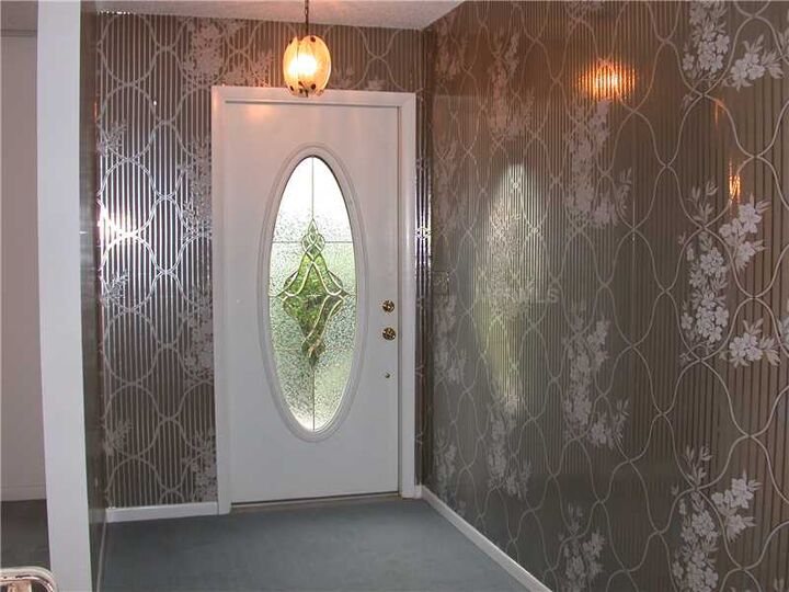 Property Photo: 1030 Kings Court FL 34293