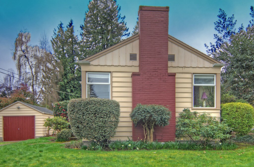 Property Photo:  4909 S Oregon Street  WA 98118 