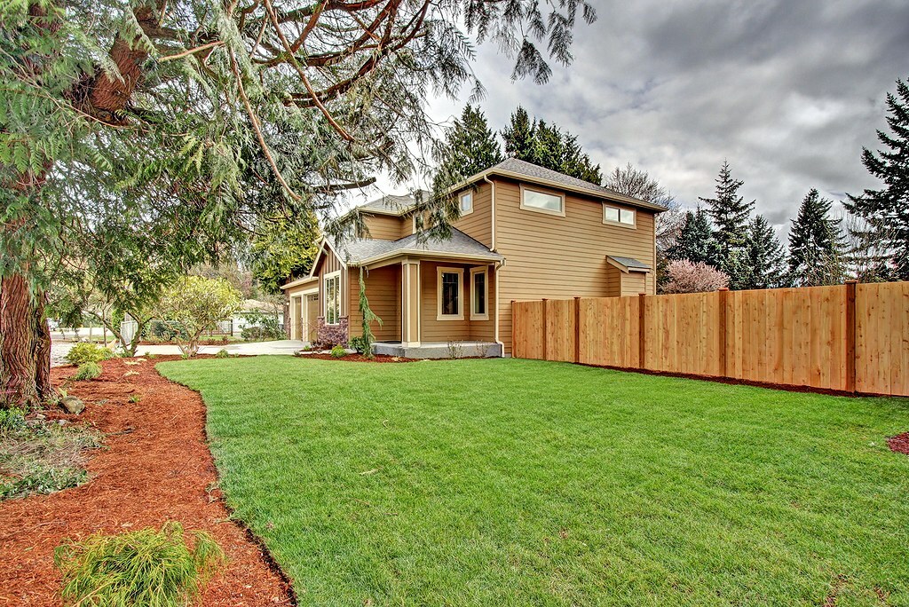 Property Photo:  1911 NE 135th St  WA 98125 