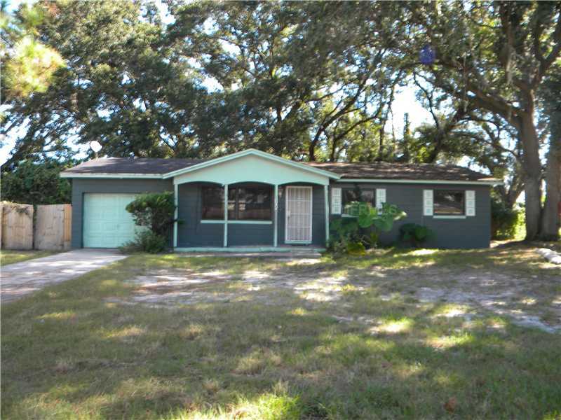 Property Photo: 105 Leonard Court FL 32811