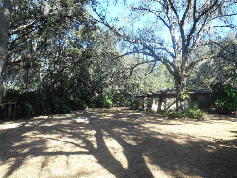 Property Photo: 3304 Swaan Lane FL 34235