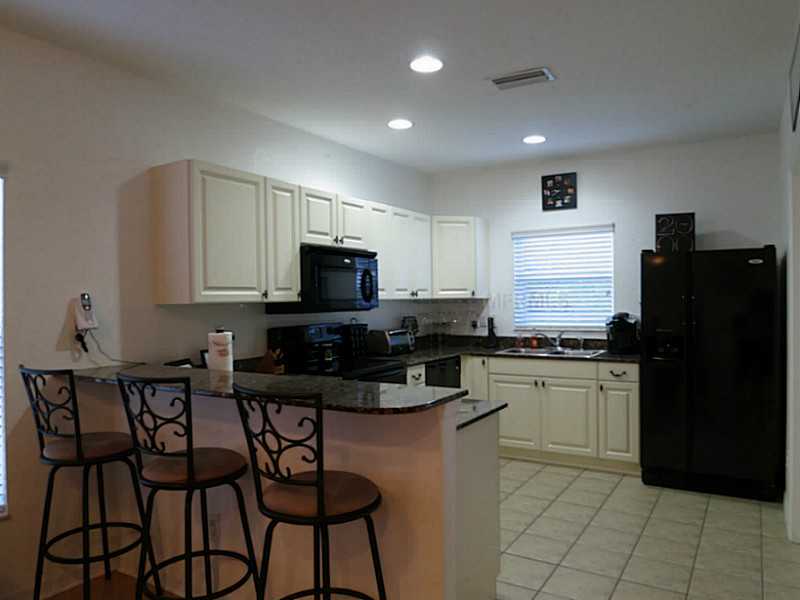 Property Photo:  2207 28th  FL 34221 