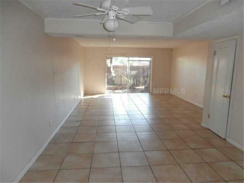 Property Photo: 330 Georgetown Drive 330 FL 32707