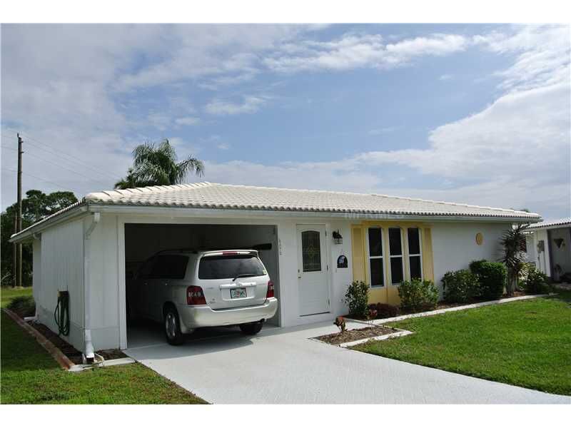 Property Photo: 606 Circlewood Drive 2 FL 34293