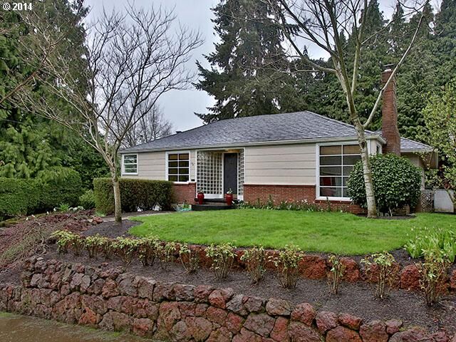 Property Photo:  1025 SW Evans St  OR 97219 