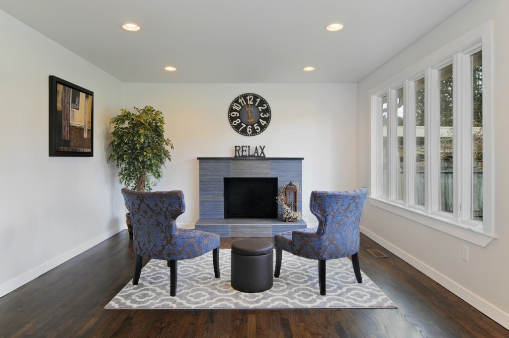 Property Photo:  17228 11th Ave NE  WA 98155 