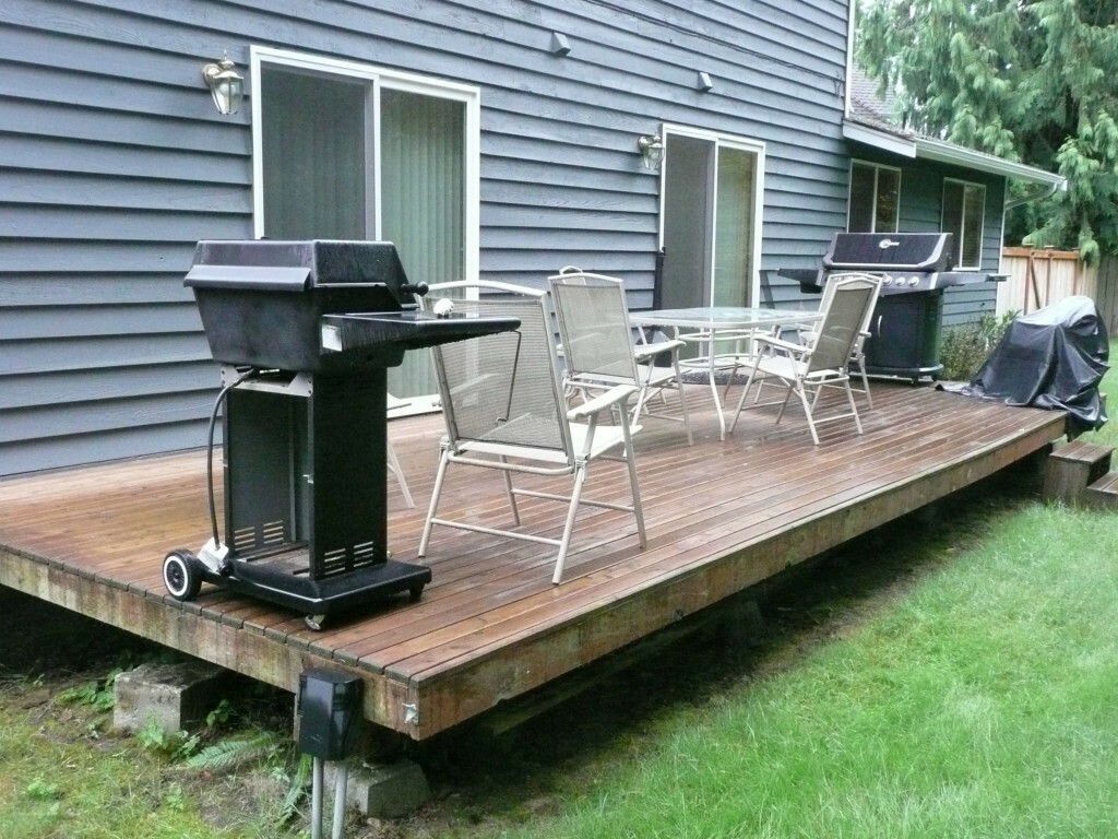 Property Photo:  2108 138th Place SE  WA 98012 