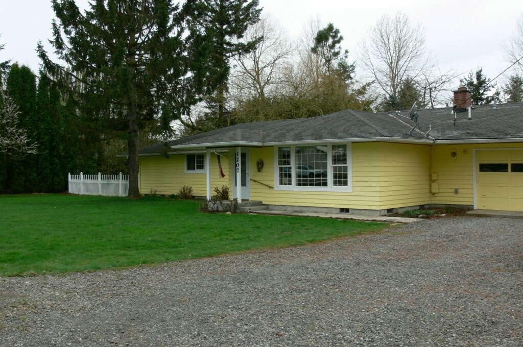 Property Photo:  1207 Mission  WA 98247 