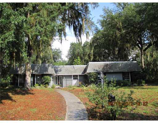 Property Photo:  862 Live Oak Lane  FL 32765 