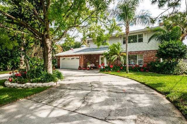 Property Photo:  1488 40th Avenue NE  FL 33703 