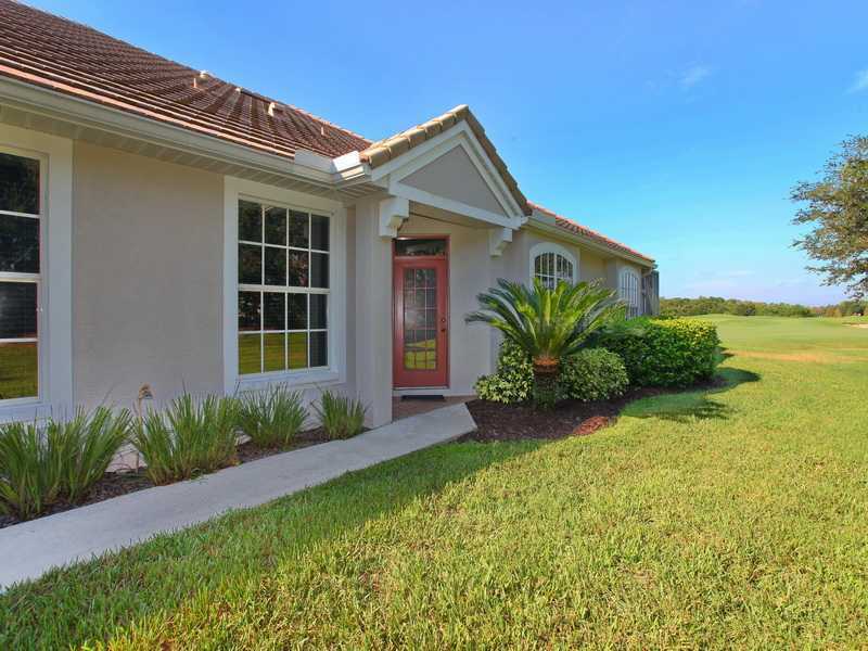 Property Photo:  6902 Woodmore Terrace  FL 34202 