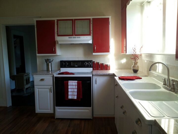 Property Photo: 731 S Pearl WA 98531