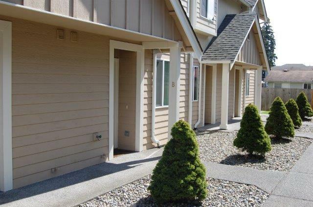 Property Photo:  108 174th St S  WA 98387 