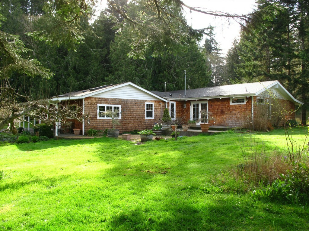 Property Photo:  341 Hudson Rd  WA 98363 