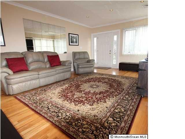 Property Photo:  9 Furman Avenue  NJ 08872 