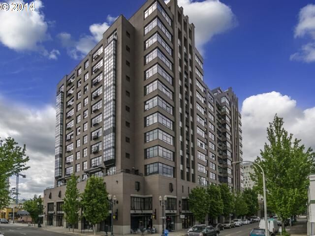 Property Photo:  333 NW 9th Ave 907  OR 97209 