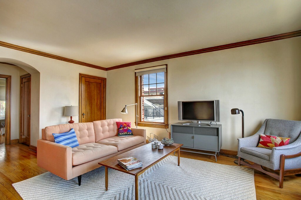 Property Photo: 233 14th Ave E 304 WA 98112
