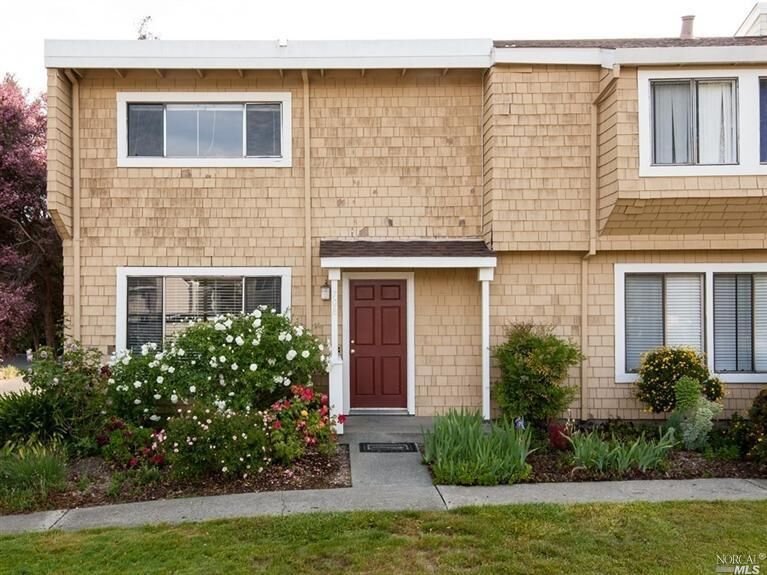 Property Photo:  708 Samoa Lane  CA 94947 