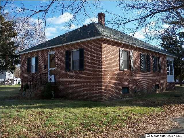 Property Photo:  18 Terrace Avenue  NJ 08533 
