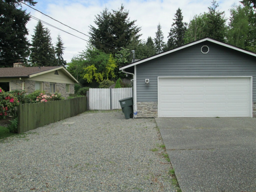 Property Photo: 403 72nd St SE WA 98203