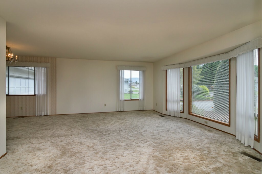 Property Photo:  1261 Garden Cir  WA 98264 