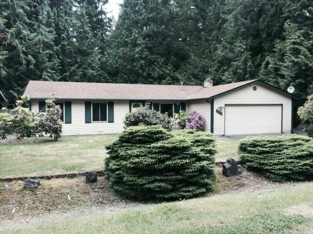 Property Photo:  243 221st Ave NE  WA 98074 