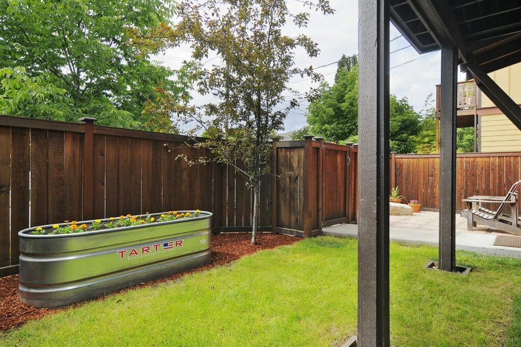 Property Photo: 6702 Alonzo Ave NW WA 98117