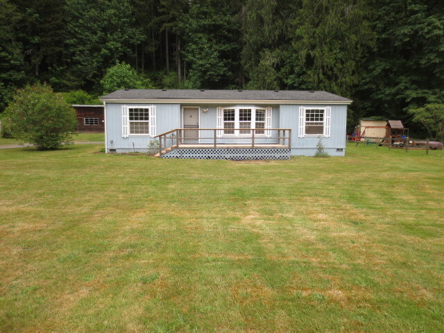 Property Photo:  300 NE Mission Creek Rd  WA 98258 
