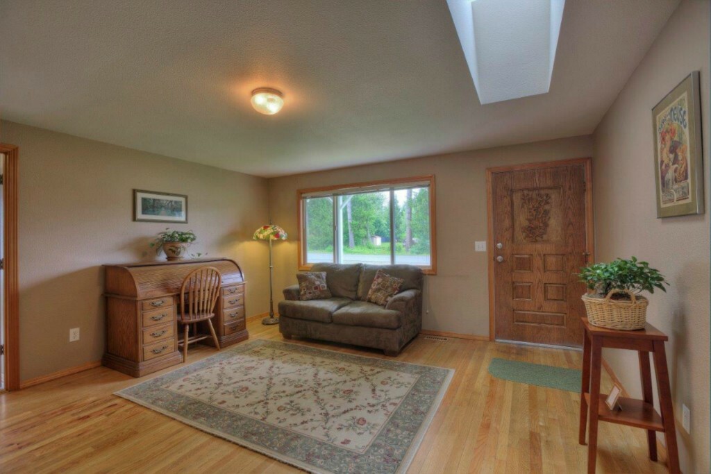 Property Photo:  18116 Driftwood Dr E  WA 98391 