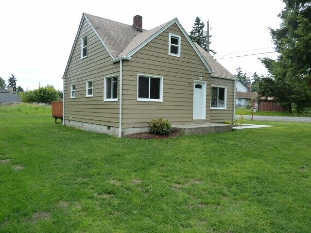 Property Photo: 804 99th Street E WA 98445