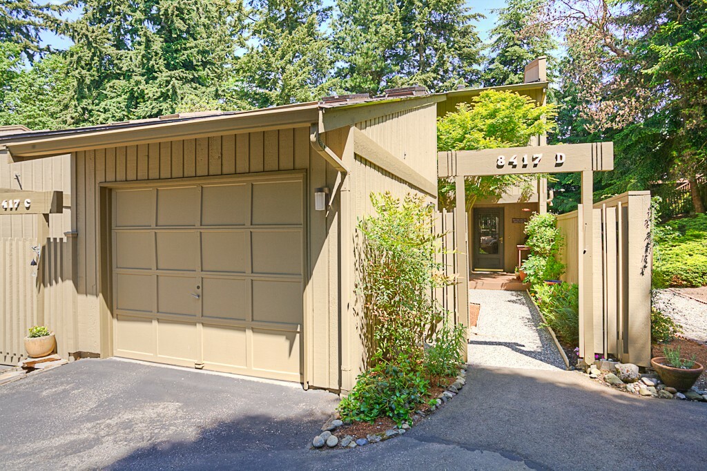 Property Photo:  8417 Main St D  WA 98020 