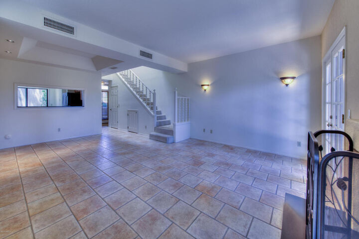 Property Photo:  2933 E Rose Lane  AZ 85016 