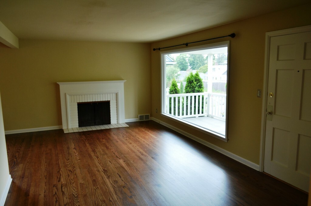 Property Photo: 7048 55th Ave NE WA 98115