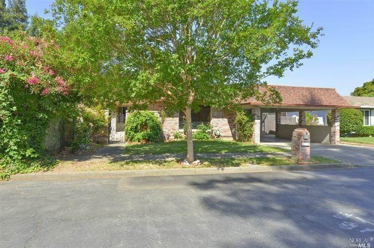 Property Photo:  512 Donwood Lane  CA 94558 