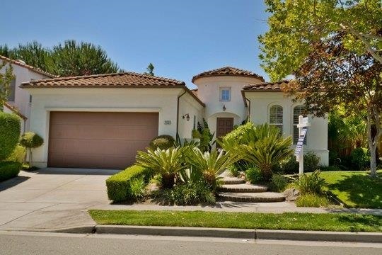 Property Photo: 2133 Watercress Pl CA 94582-5035