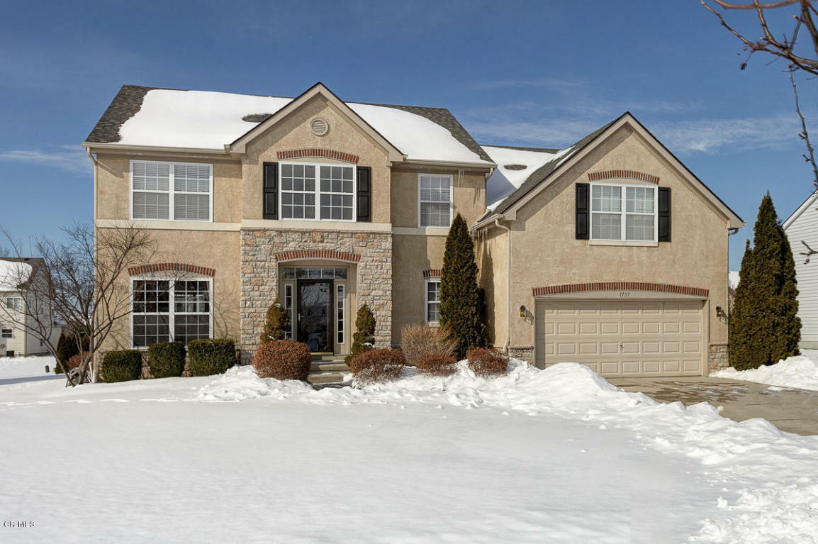 Property Photo:  1137 Northwood Circle  OH 43054 