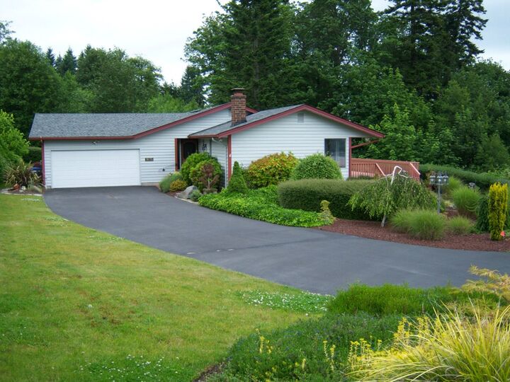 Property Photo: 3675 NE Ridgeview Place WA 98310